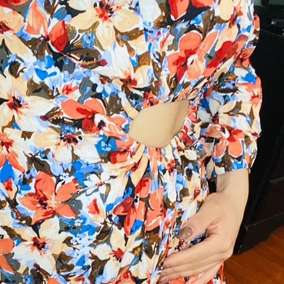 Floral print dress - Picture 2 of 5